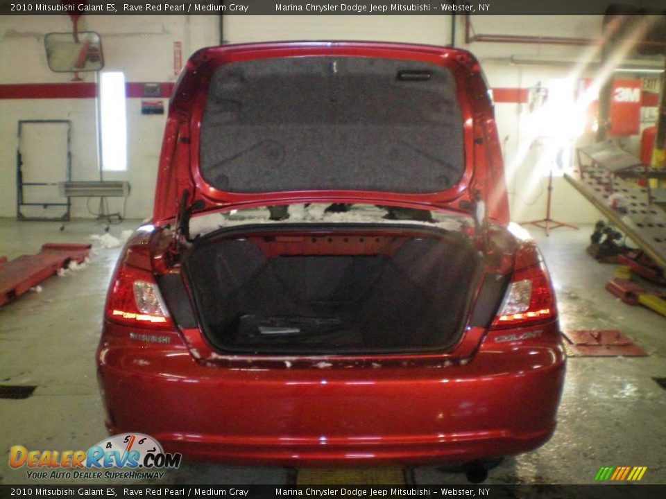 2010 Mitsubishi Galant ES Rave Red Pearl / Medium Gray Photo #17