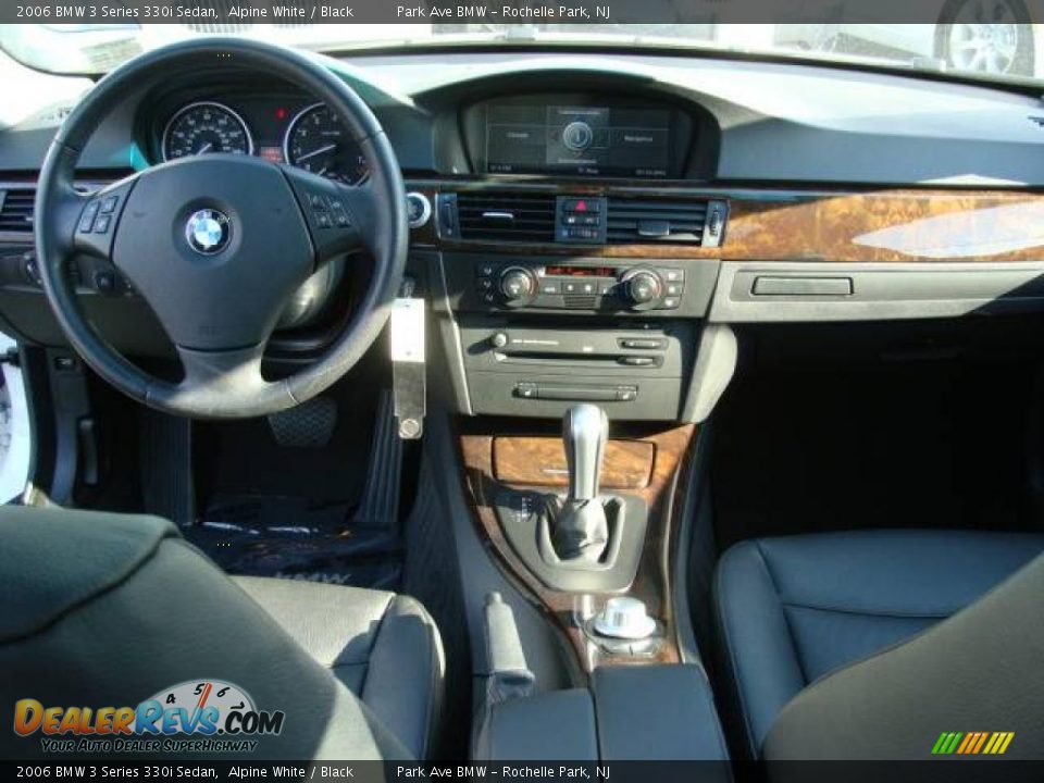 2006 BMW 3 Series 330i Sedan Alpine White / Black Photo #12