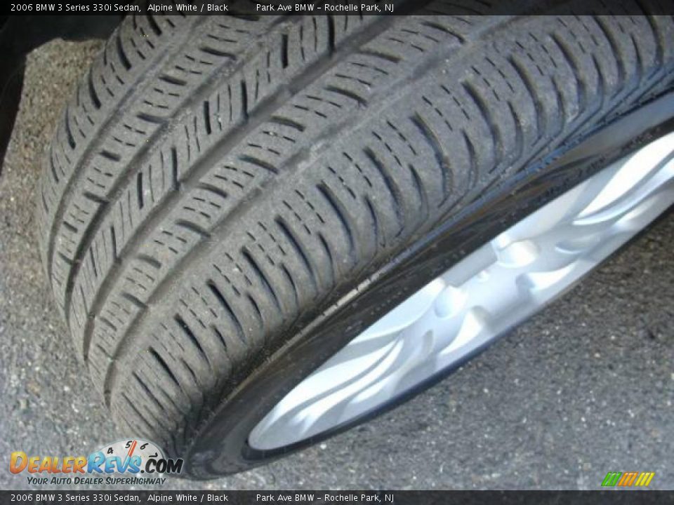 2006 BMW 3 Series 330i Sedan Alpine White / Black Photo #24