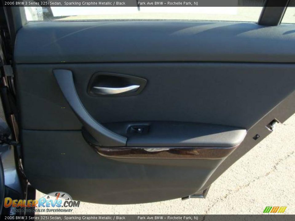 2006 BMW 3 Series 325i Sedan Sparkling Graphite Metallic / Black Photo #19