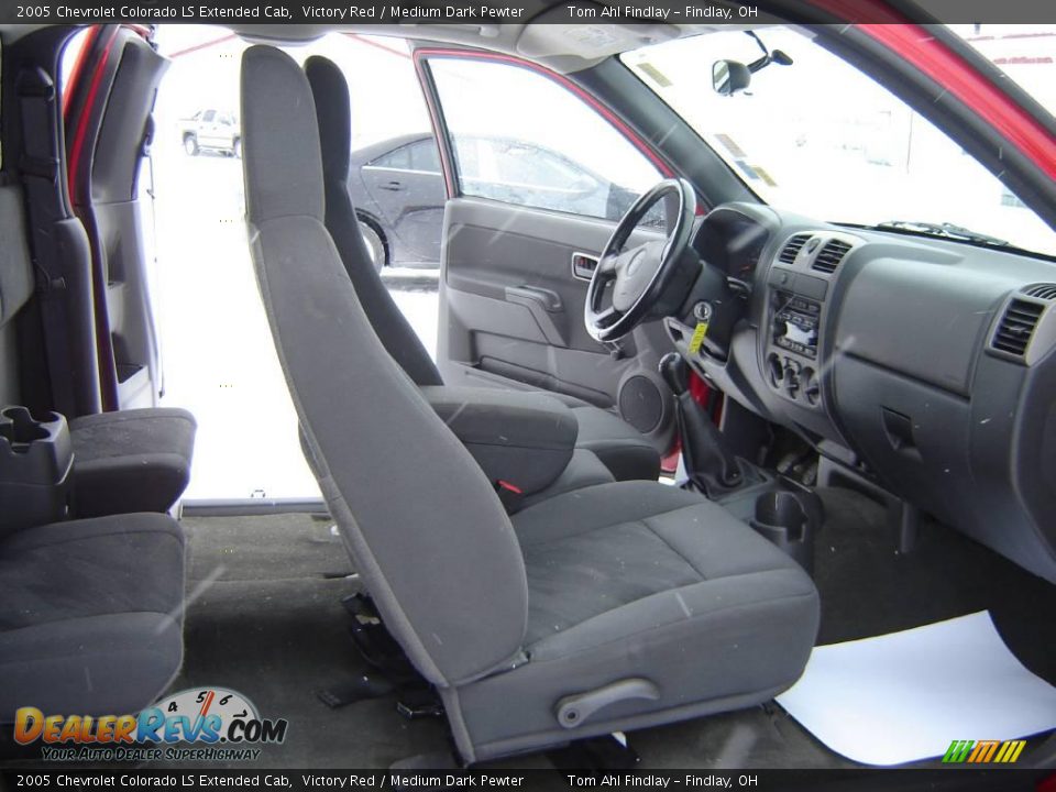 2005 Chevrolet Colorado LS Extended Cab Victory Red / Medium Dark Pewter Photo #10