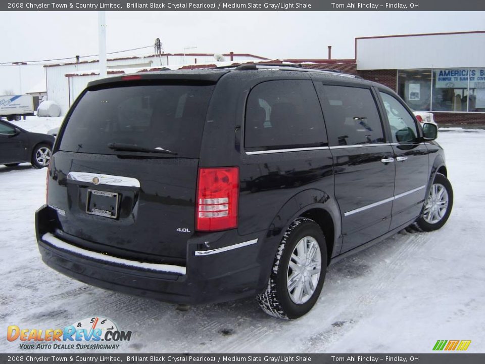 2008 Chrysler Town & Country Limited Brilliant Black Crystal Pearlcoat / Medium Slate Gray/Light Shale Photo #5