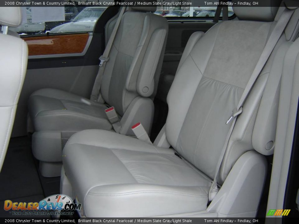 2008 Chrysler Town & Country Limited Brilliant Black Crystal Pearlcoat / Medium Slate Gray/Light Shale Photo #10