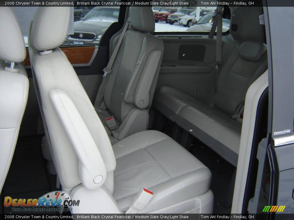 2008 Chrysler Town & Country Limited Brilliant Black Crystal Pearlcoat / Medium Slate Gray/Light Shale Photo #12