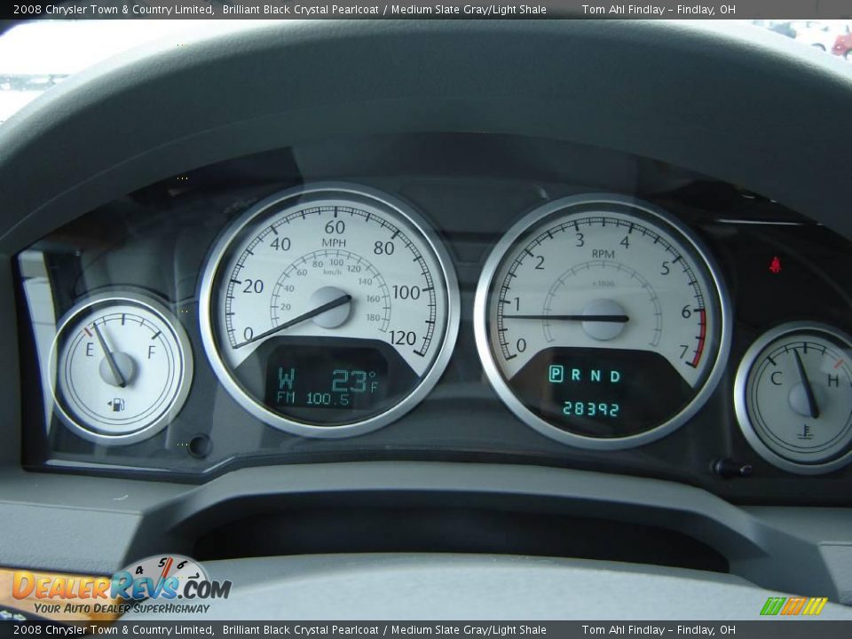 2008 Chrysler Town & Country Limited Brilliant Black Crystal Pearlcoat / Medium Slate Gray/Light Shale Photo #17