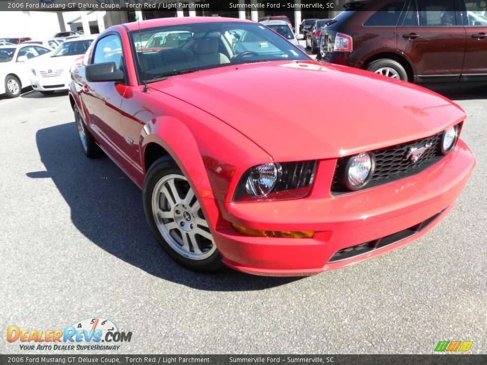 2006 Ford Mustang GT Deluxe Coupe Torch Red / Light Parchment Photo #1