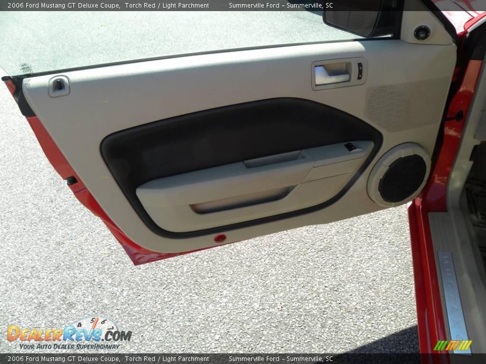 2006 Ford Mustang GT Deluxe Coupe Torch Red / Light Parchment Photo #6