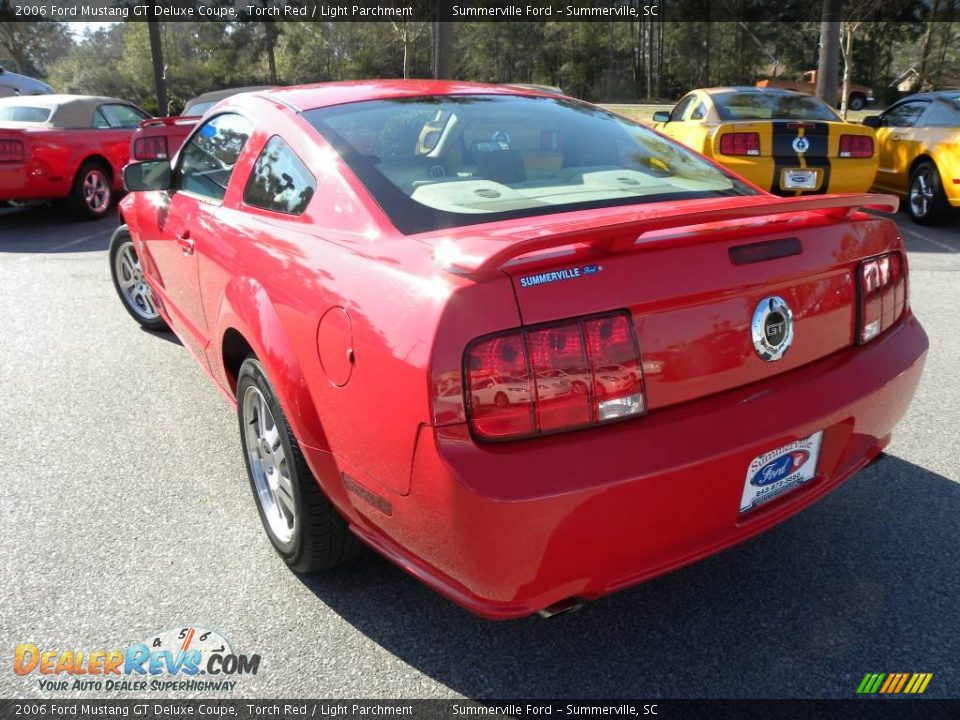 2006 Ford Mustang GT Deluxe Coupe Torch Red / Light Parchment Photo #12