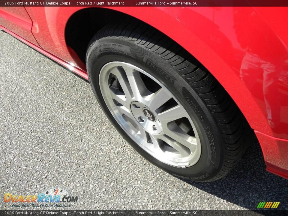 2006 Ford Mustang GT Deluxe Coupe Torch Red / Light Parchment Photo #13