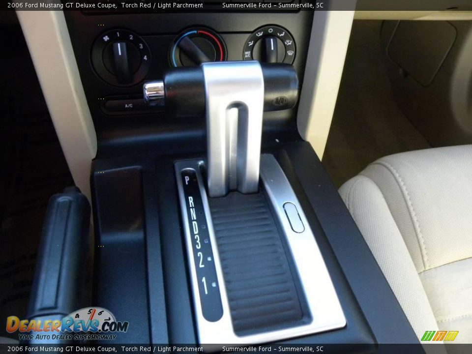 2006 Ford Mustang GT Deluxe Coupe Torch Red / Light Parchment Photo #16