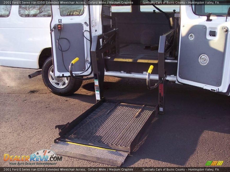 2001 Ford E Series Van E350 Extended Wheelchair Access Oxford White / Medium Graphite Photo #18