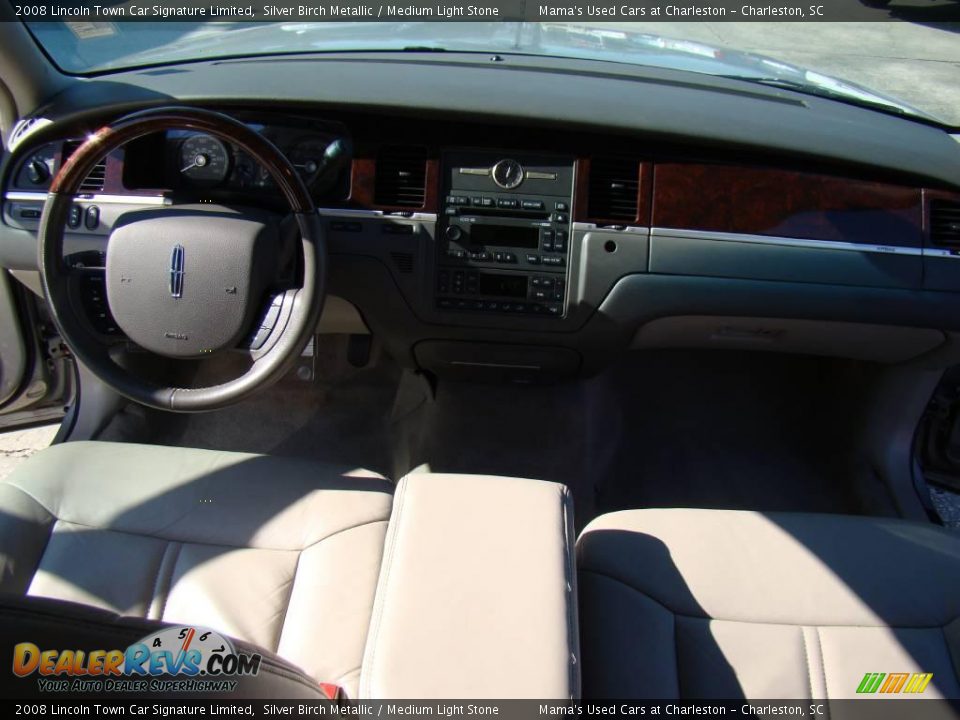 2008 Lincoln Town Car Signature Limited Silver Birch Metallic / Medium Light Stone Photo #16