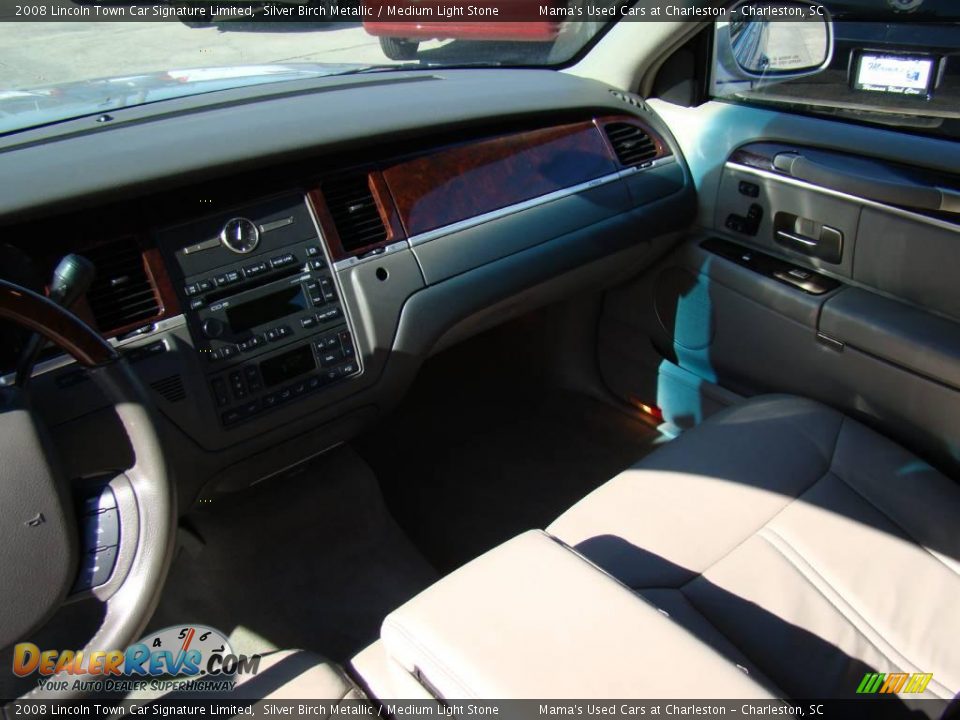 2008 Lincoln Town Car Signature Limited Silver Birch Metallic / Medium Light Stone Photo #18