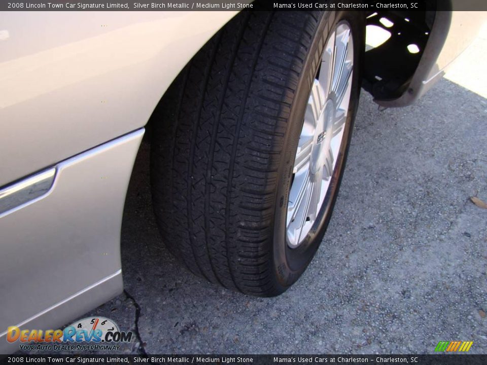 2008 Lincoln Town Car Signature Limited Silver Birch Metallic / Medium Light Stone Photo #28