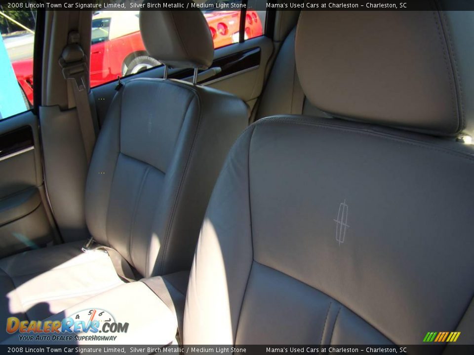 2008 Lincoln Town Car Signature Limited Silver Birch Metallic / Medium Light Stone Photo #34