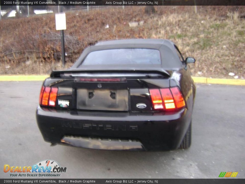 2000 Ford Mustang V6 Convertible Black / Medium Graphite Photo #6