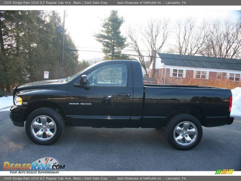 2005 Dodge Ram 1500 SLT Regular Cab 4x4 Black / Dark Slate Gray Photo #2