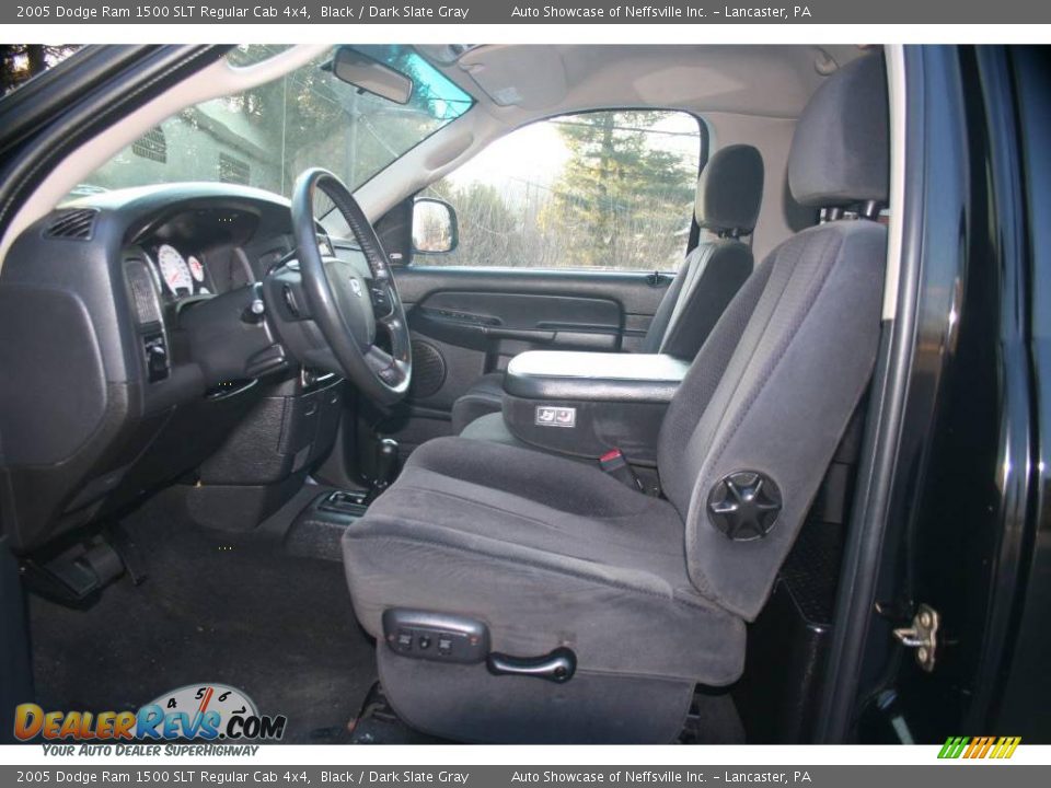 2005 Dodge Ram 1500 SLT Regular Cab 4x4 Black / Dark Slate Gray Photo #14