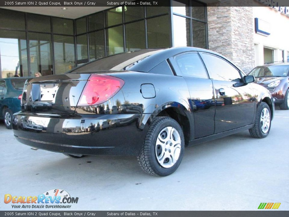 2005 Saturn ION 2 Quad Coupe Black Onyx / Gray Photo #7
