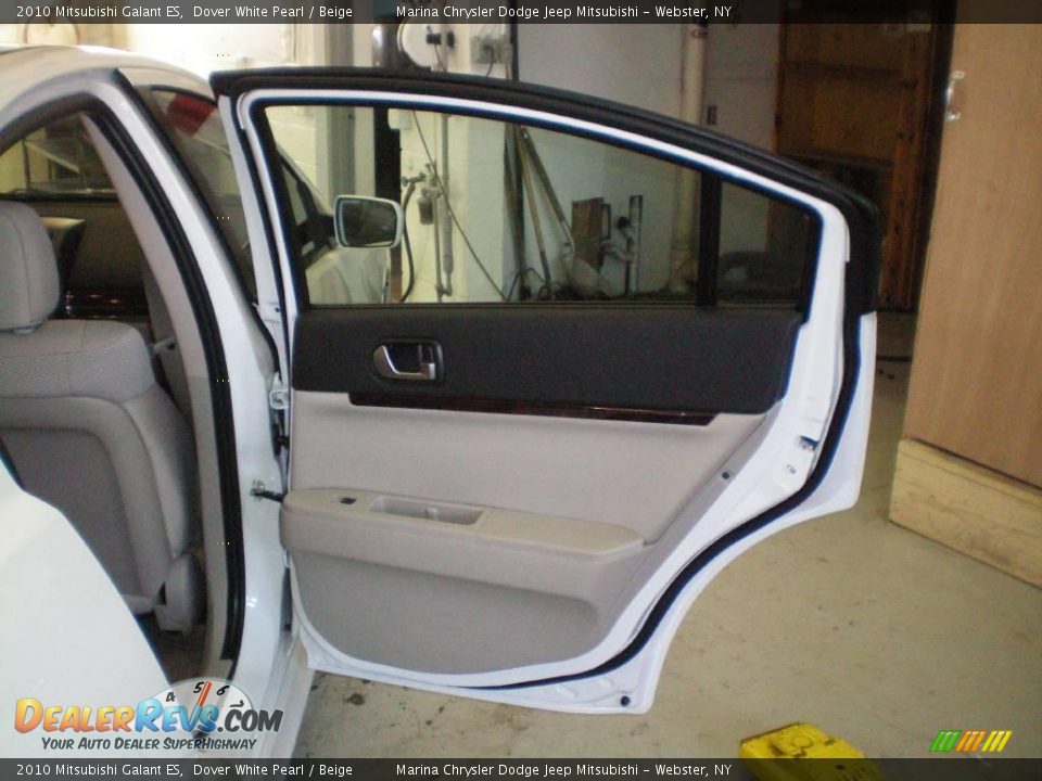 2010 Mitsubishi Galant ES Dover White Pearl / Beige Photo #19
