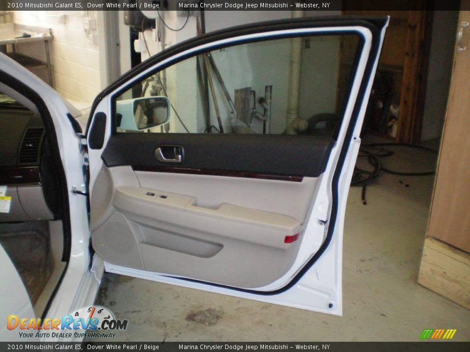 2010 Mitsubishi Galant ES Dover White Pearl / Beige Photo #21