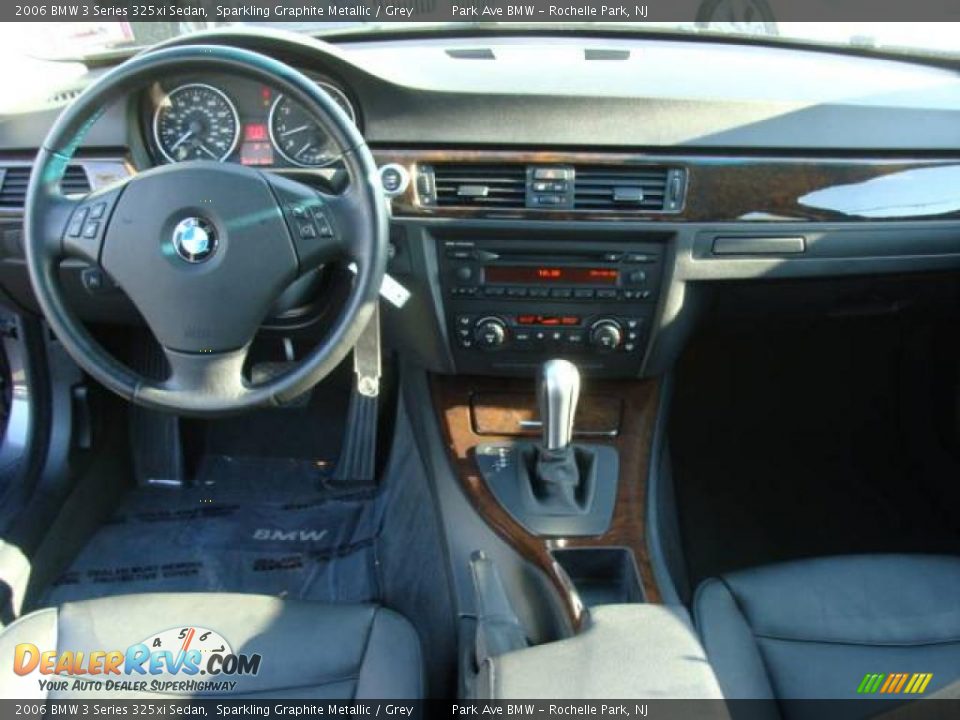 2006 BMW 3 Series 325xi Sedan Sparkling Graphite Metallic / Grey Photo #12
