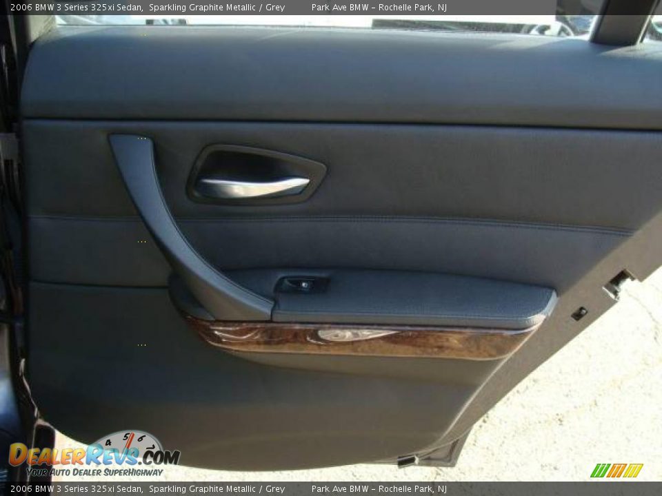2006 BMW 3 Series 325xi Sedan Sparkling Graphite Metallic / Grey Photo #19