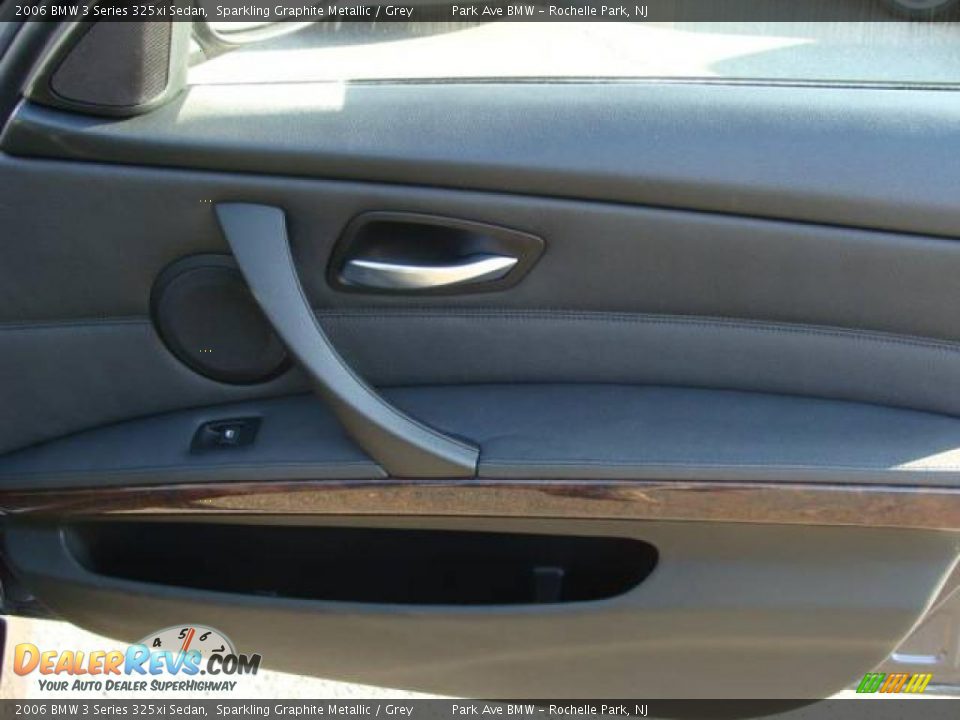 2006 BMW 3 Series 325xi Sedan Sparkling Graphite Metallic / Grey Photo #21