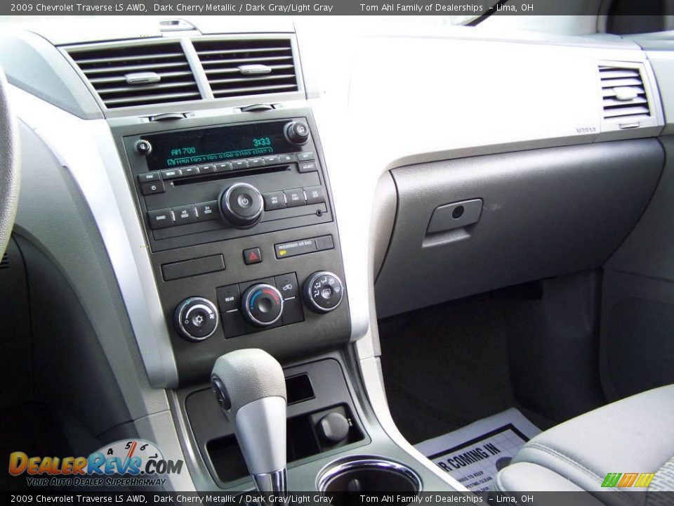 2009 Chevrolet Traverse LS AWD Dark Cherry Metallic / Dark Gray/Light Gray Photo #20