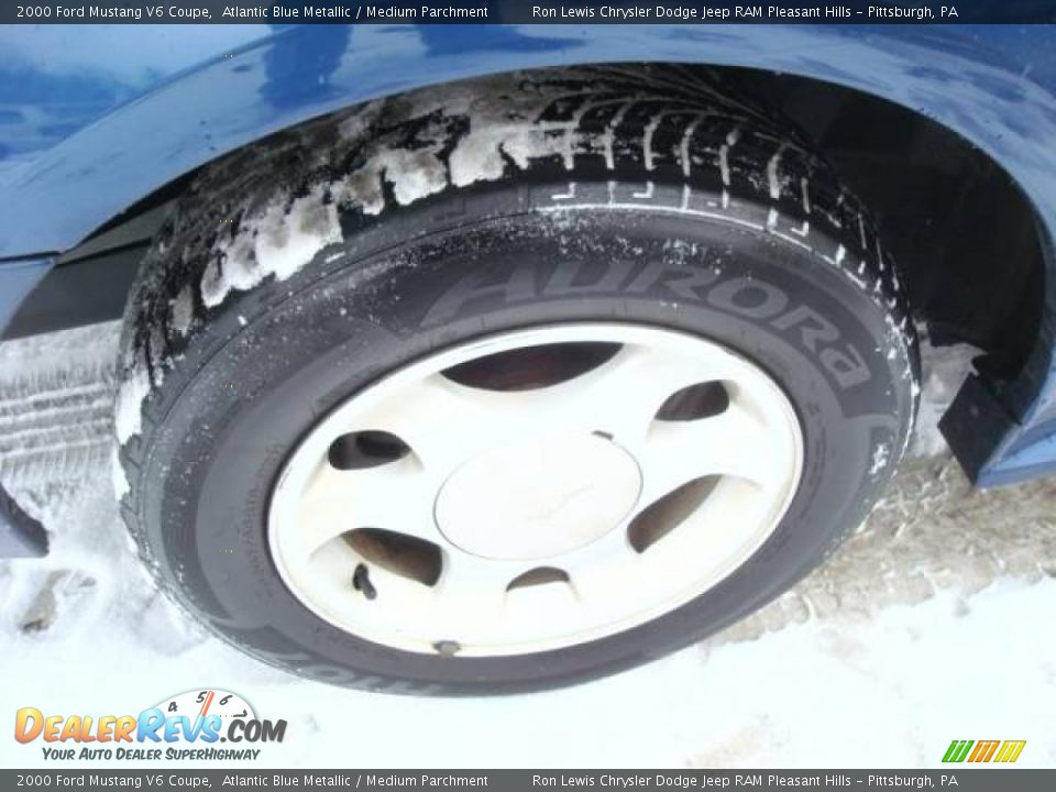 2000 Ford Mustang V6 Coupe Atlantic Blue Metallic / Medium Parchment Photo #11