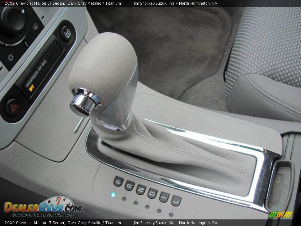 2009 Chevrolet Malibu LT Sedan Dark Gray Metallic / Titanium Photo #11