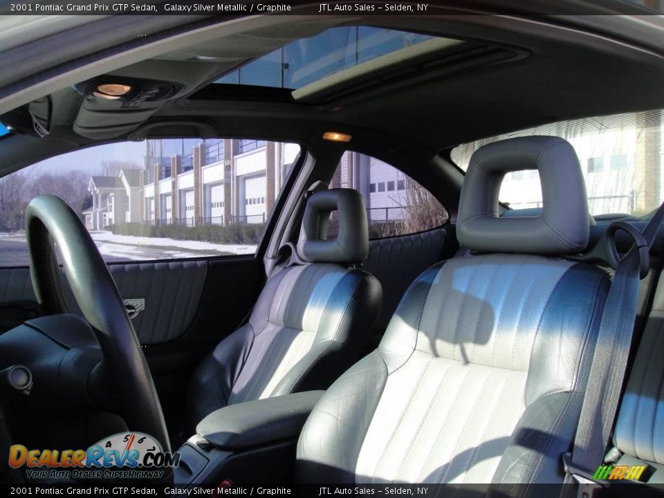 2001 Pontiac Grand Prix GTP Sedan Galaxy Silver Metallic / Graphite Photo #10