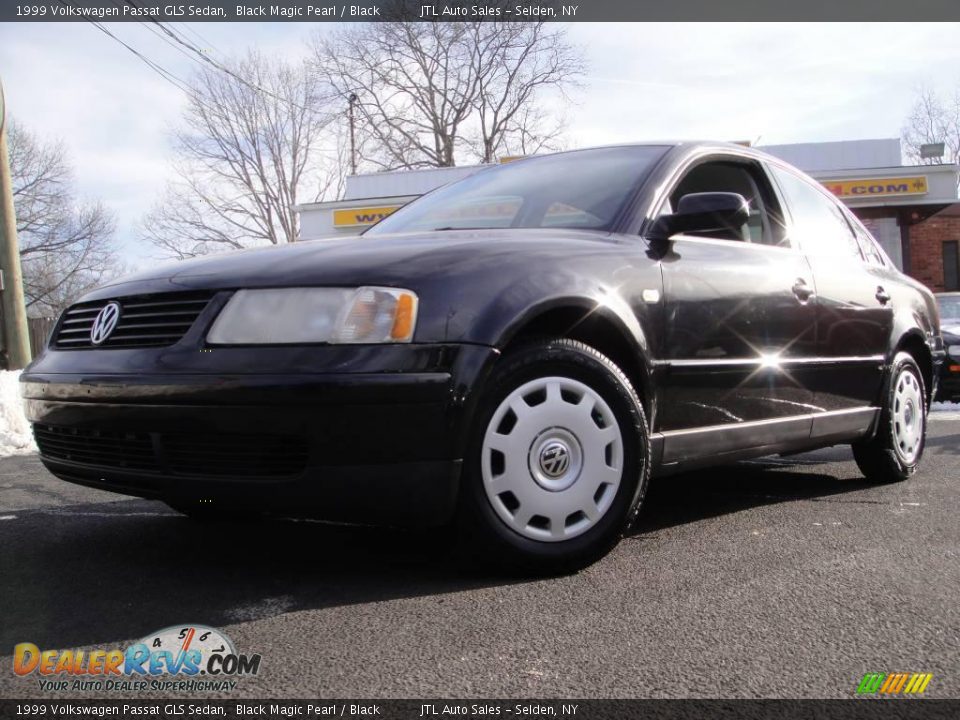 1999 Volkswagen Passat GLS Sedan Black Magic Pearl / Black Photo #1