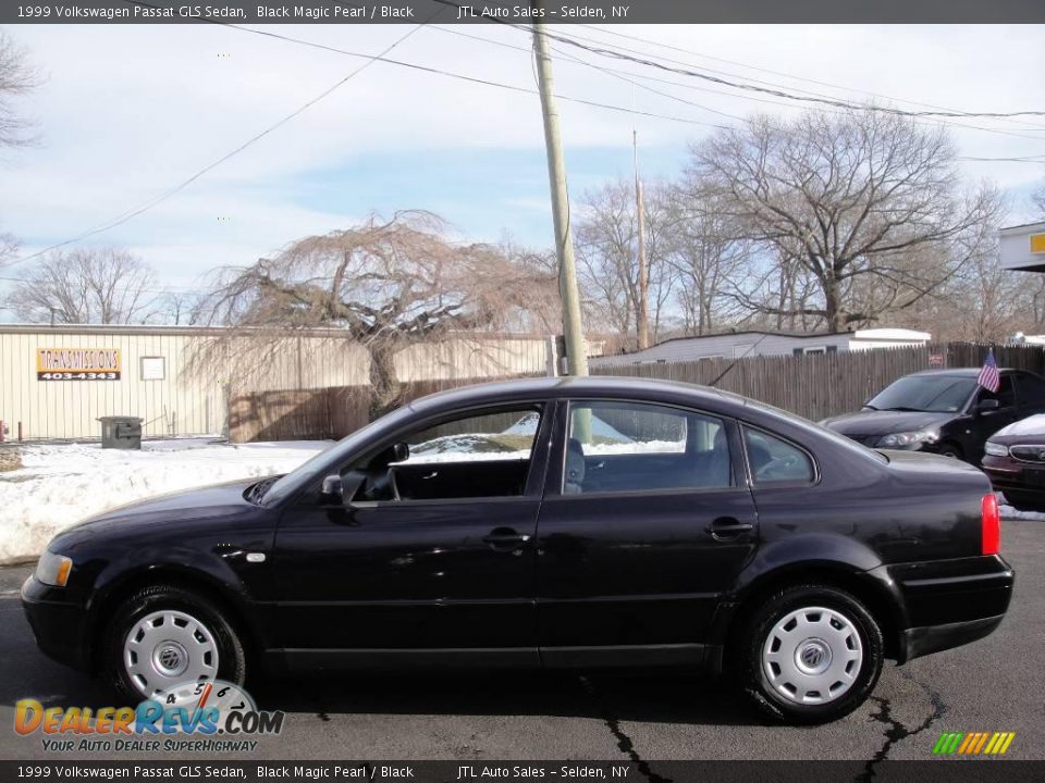 1999 Volkswagen Passat GLS Sedan Black Magic Pearl / Black Photo #3