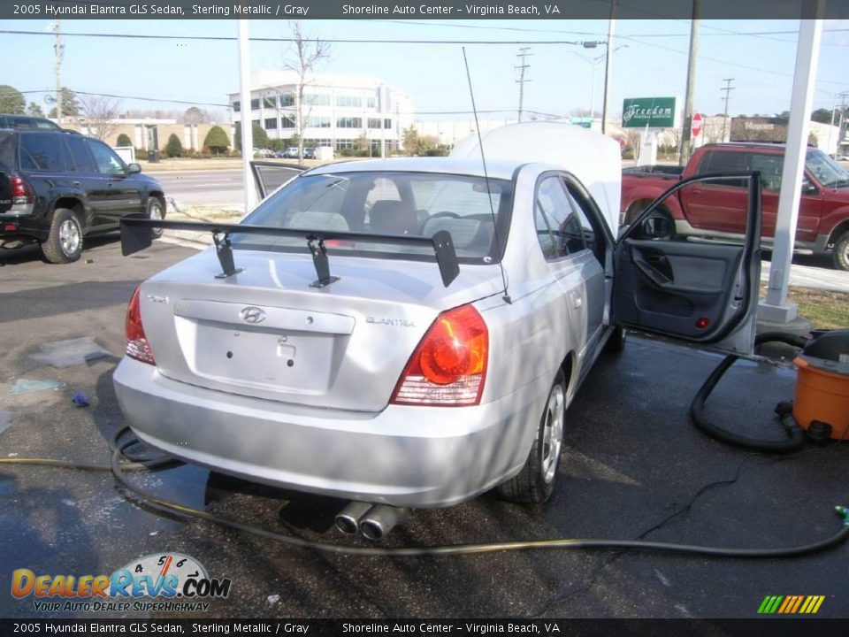 2005 Hyundai Elantra GLS Sedan Sterling Metallic / Gray Photo #2
