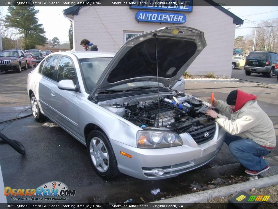 2005 Hyundai Elantra GLS Sedan Sterling Metallic / Gray Photo #4