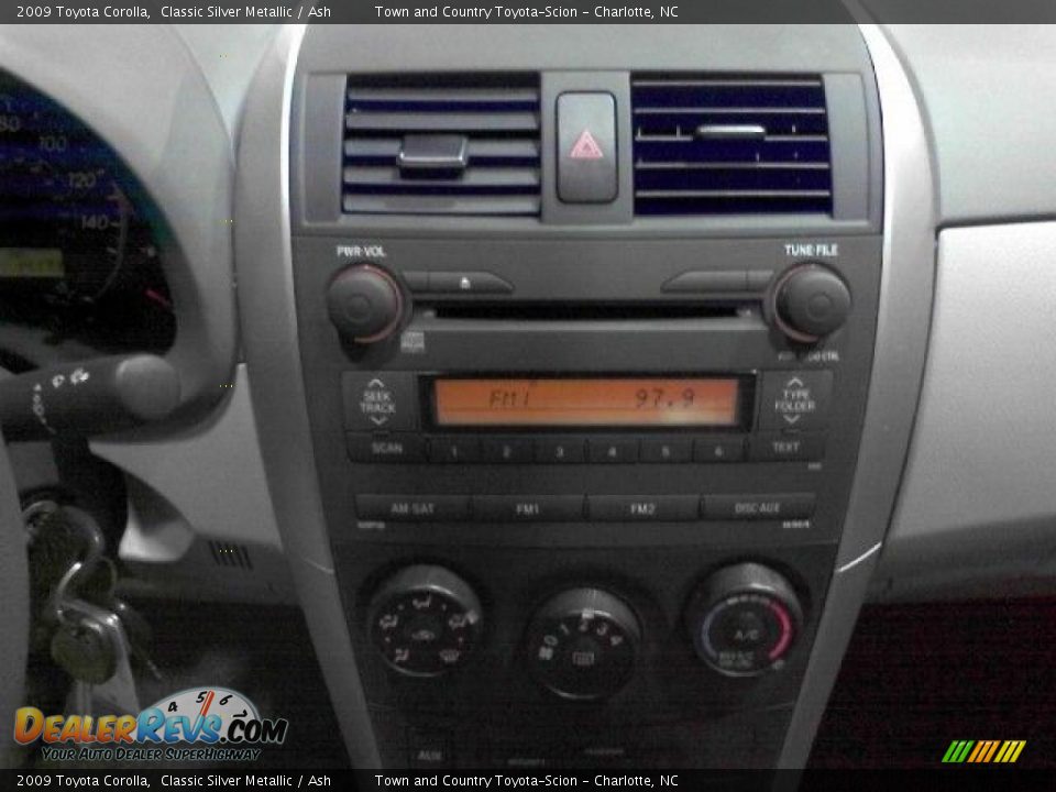 2009 Toyota Corolla Classic Silver Metallic / Ash Photo #8