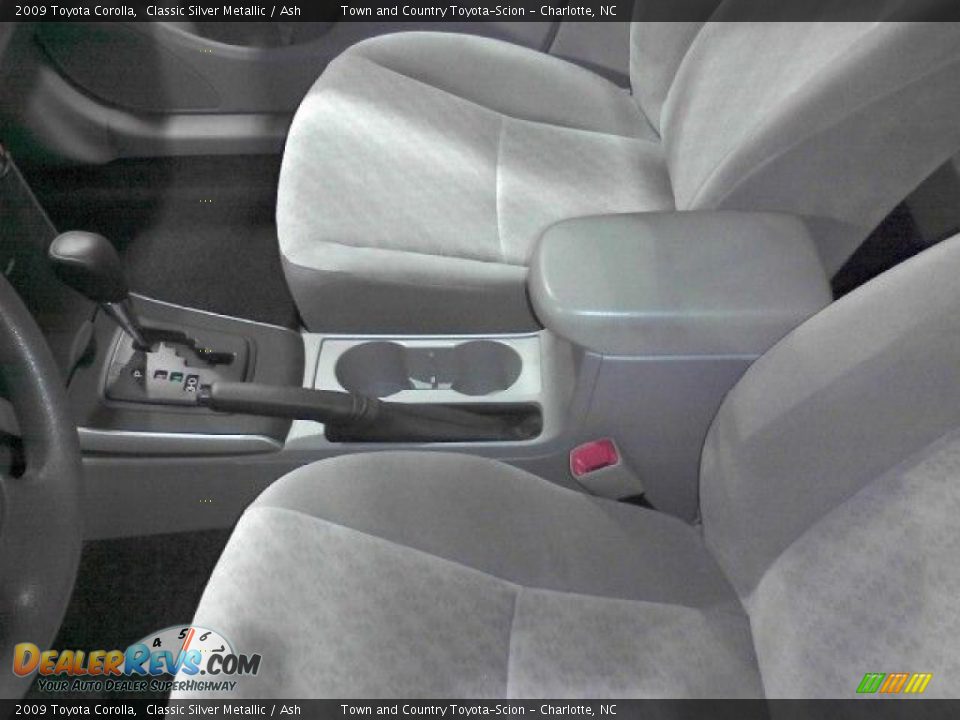 2009 Toyota Corolla Classic Silver Metallic / Ash Photo #12