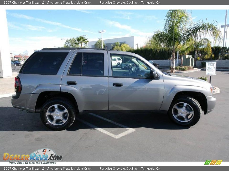 2007 Chevrolet TrailBlazer LS Silverstone Metallic / Light Gray Photo #2