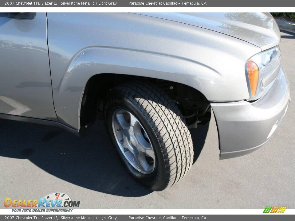 2007 Chevrolet TrailBlazer LS Silverstone Metallic / Light Gray Photo #3