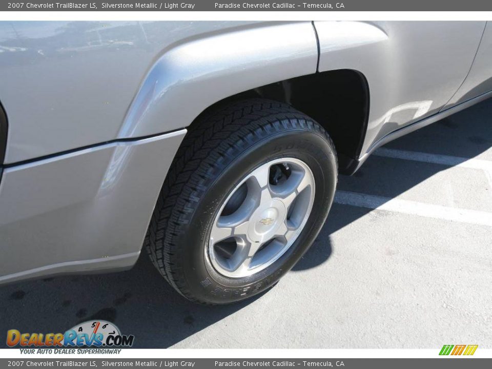 2007 Chevrolet TrailBlazer LS Silverstone Metallic / Light Gray Photo #4