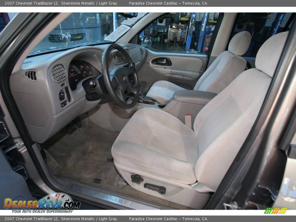 2007 Chevrolet TrailBlazer LS Silverstone Metallic / Light Gray Photo #12