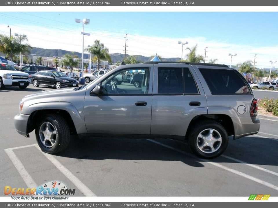 2007 Chevrolet TrailBlazer LS Silverstone Metallic / Light Gray Photo #26