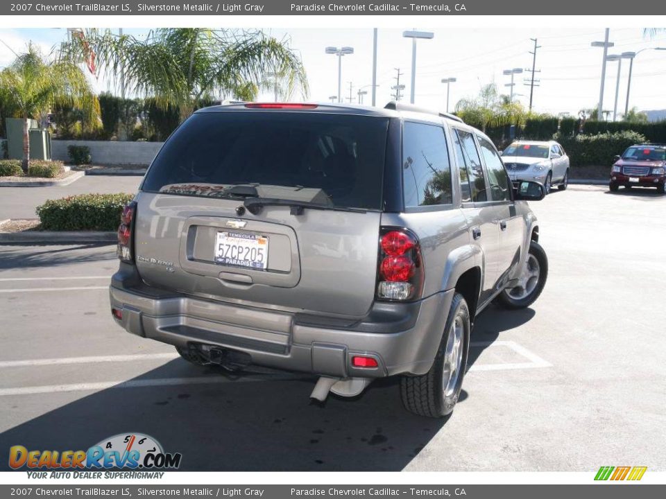 2007 Chevrolet TrailBlazer LS Silverstone Metallic / Light Gray Photo #30