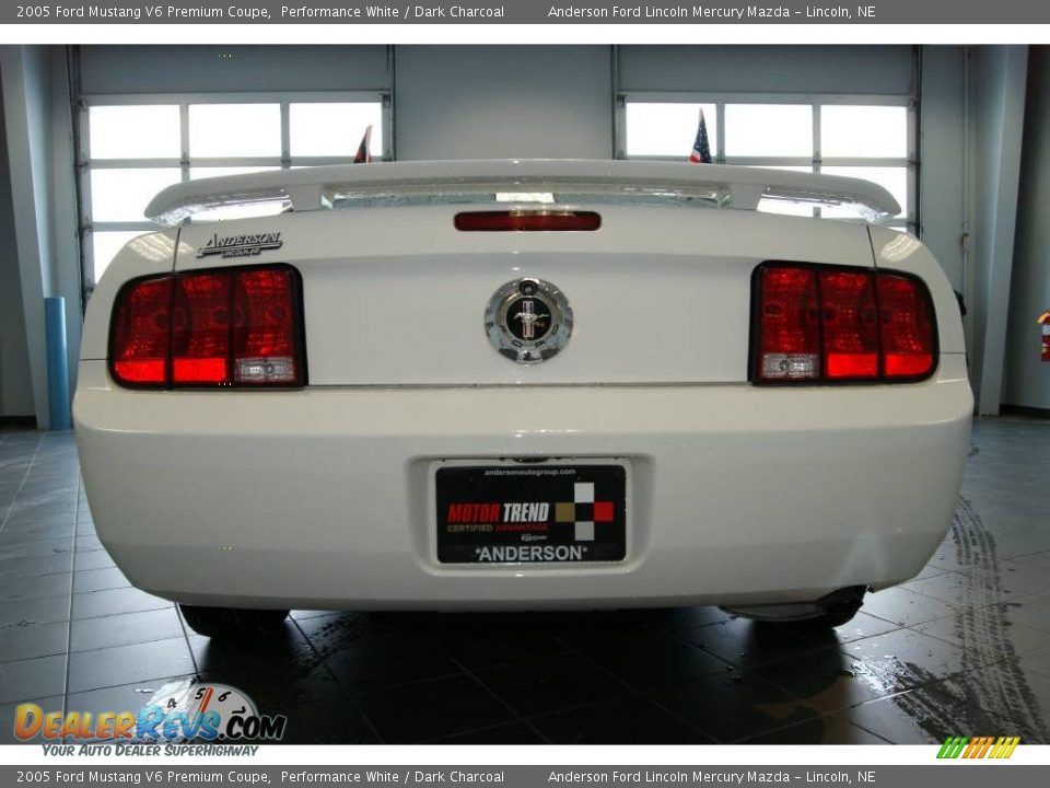 2005 Ford Mustang V6 Premium Coupe Performance White / Dark Charcoal Photo #4