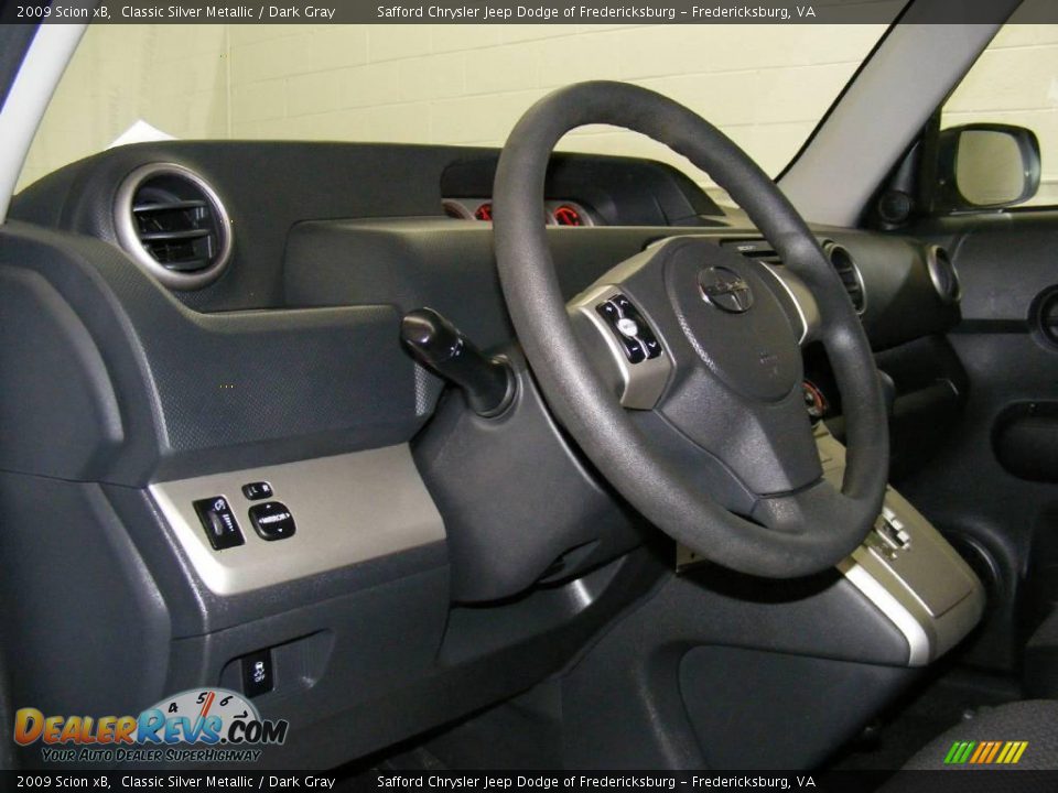 2009 Scion xB Classic Silver Metallic / Dark Gray Photo #10