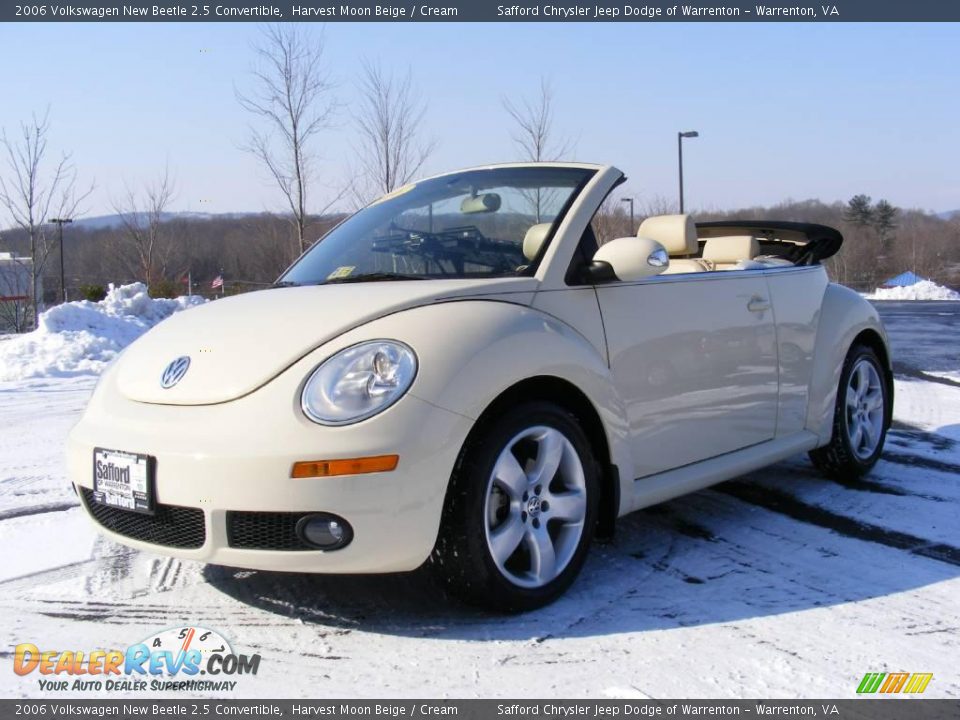 2006 Volkswagen New Beetle 2.5 Convertible Harvest Moon Beige / Cream Photo #1