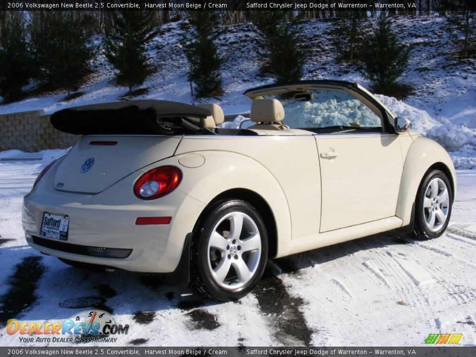 2006 Volkswagen New Beetle 2.5 Convertible Harvest Moon Beige / Cream Photo #5