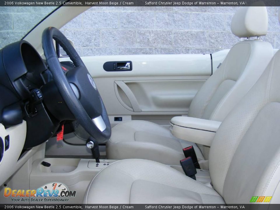 2006 Volkswagen New Beetle 2.5 Convertible Harvest Moon Beige / Cream Photo #18
