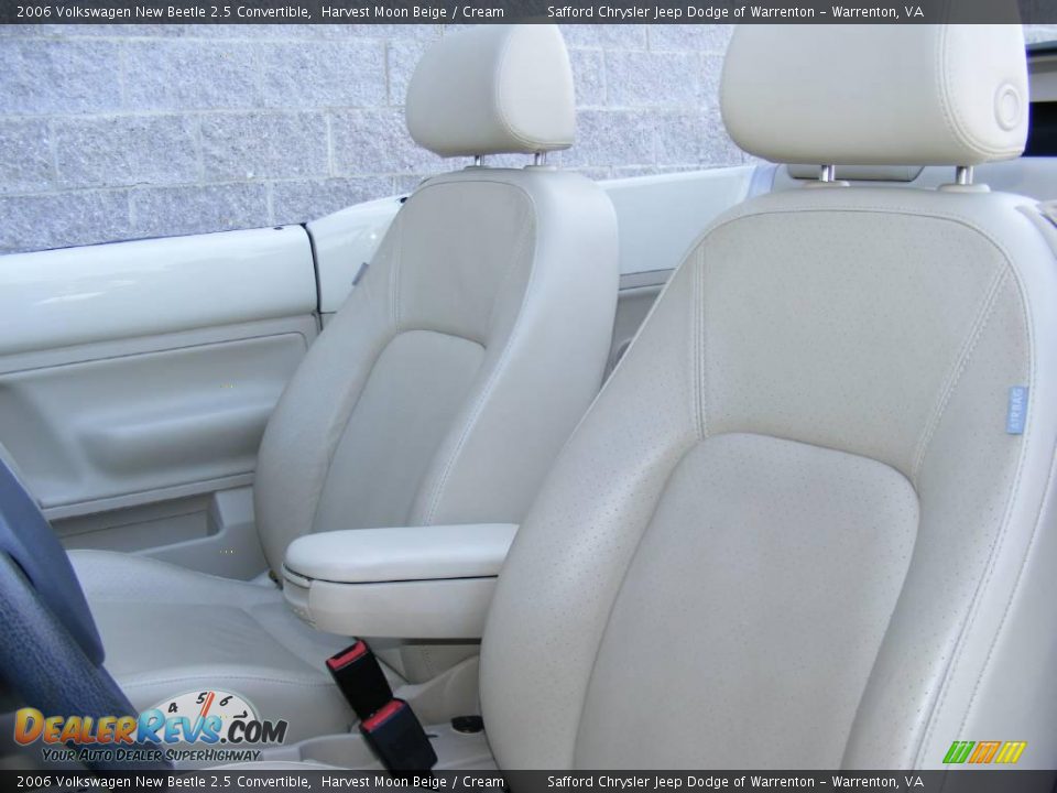 2006 Volkswagen New Beetle 2.5 Convertible Harvest Moon Beige / Cream Photo #19